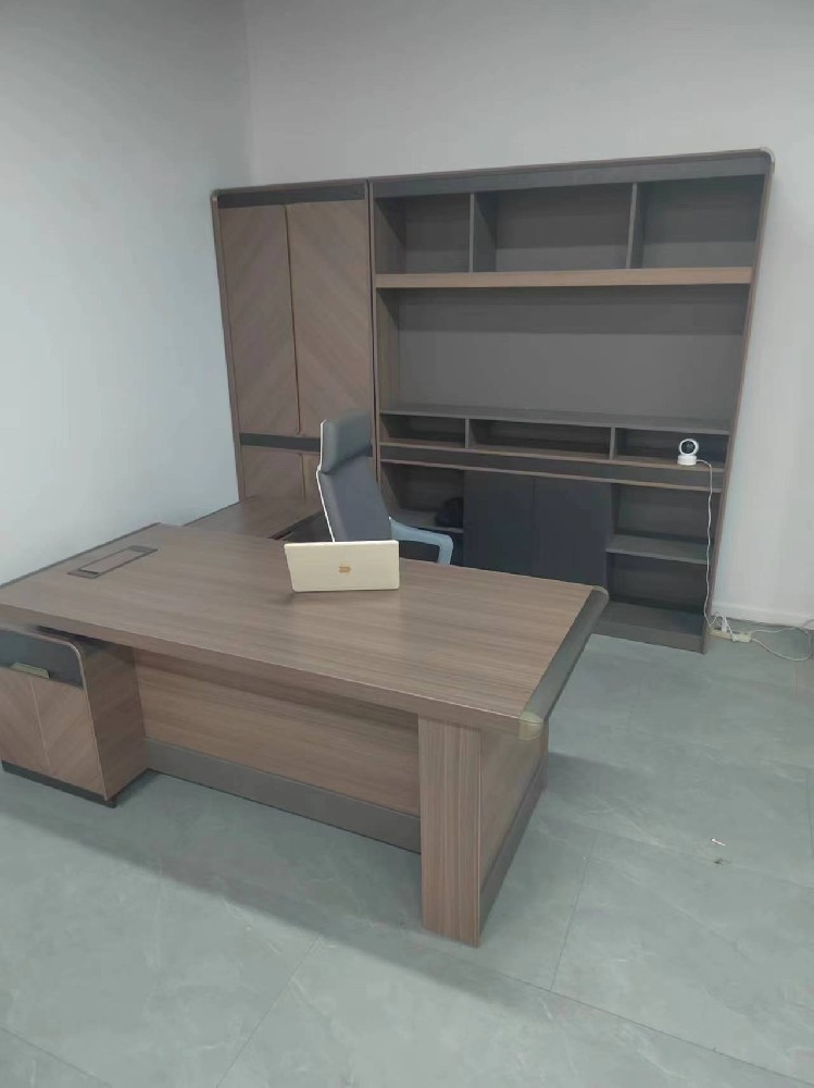 上海舊空調(diào)舊辦公家具回收，單位公司倉(cāng)庫(kù)清理庫(kù)存，電腦廚房設(shè)備回收，量大從優(yōu)